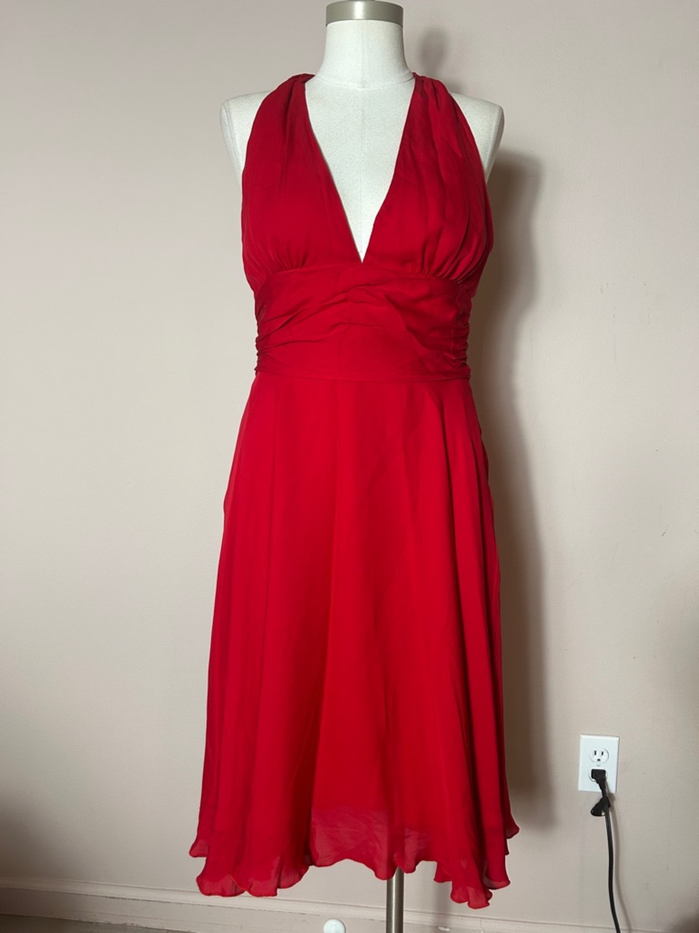 VTG Barami Silk Red Halter fit & flare midi length V-Neck Women's Dress size 6